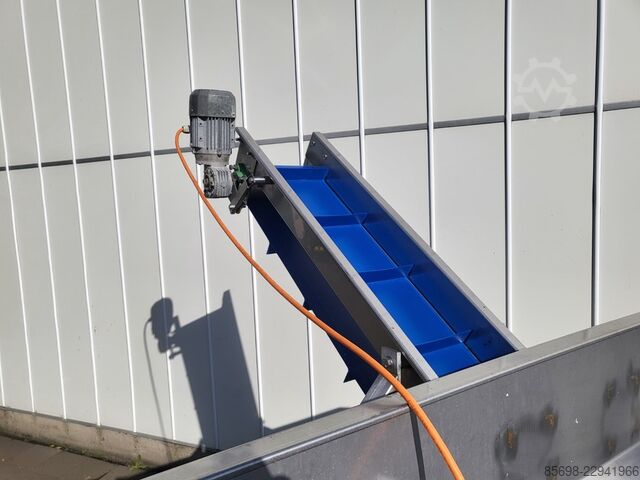 Elevator incline conveyor 290 x 25 cm  