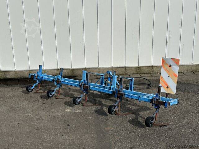 Hak hoeing machine with lifting cylinder 4 rows 5 elements HAK 