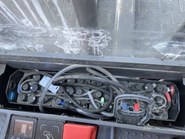 Pedestrian Stacker Jungheinrich EJC110