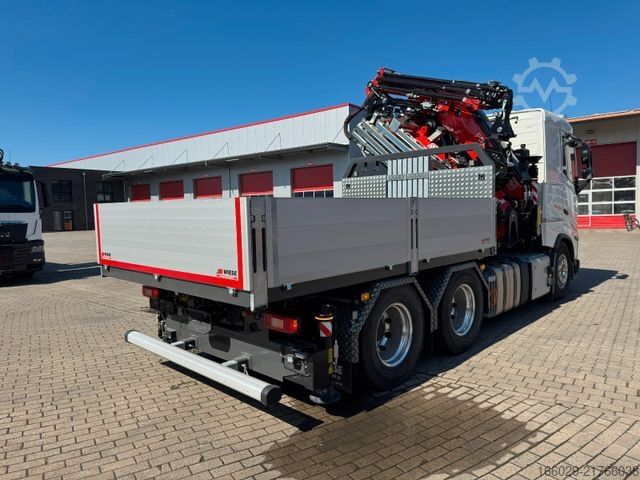 LKW mit Pritsche (offen) VOLVO FH500 6x4mit Fassi F545 2.27 JIB Winde sofort