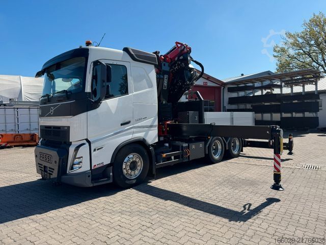 LKW mit Pritsche (offen) VOLVO FH500 6x4mit Fassi F545 2.27 JIB Winde sofort