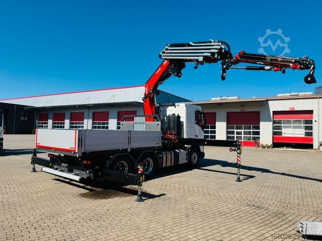 LKW mit Pritsche (offen) VOLVO FH500 6x4mit Fassi F545 2.27 JIB Winde sofort