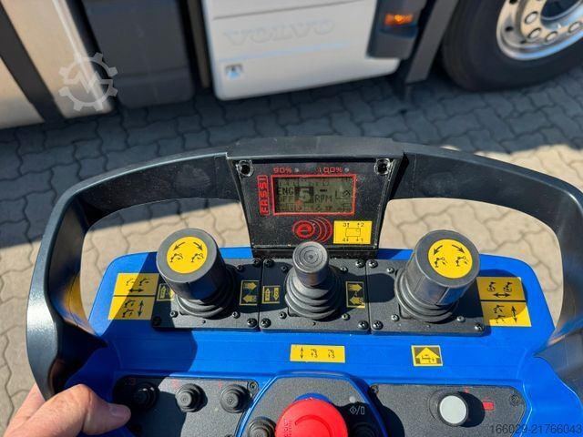 Schwerlast LKW/SZM VOLVO Volvo FH500 6x4 mit Fassi F545 Kran JIB Winde so