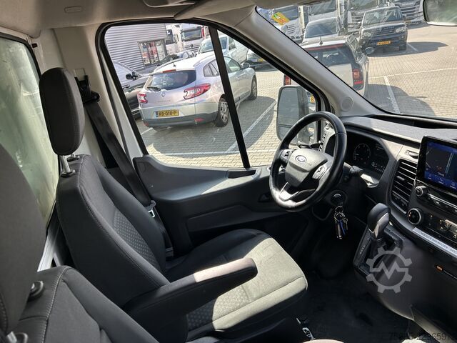 Closed box Ford Transit 2.0 TDCI Trend RWD / Box / Loadlift / F...