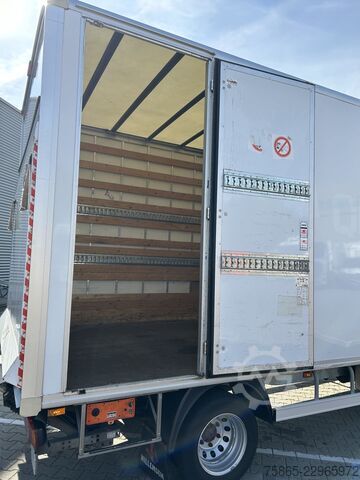 Closed box Ford Transit 2.0 TDCI Trend RWD / Box / Loadlift / F...
