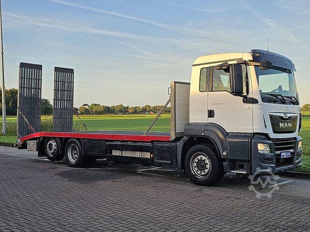 M.A.N. 26.320 TGS with hydraulic ramps machine MAN 26.320 TGS HYDR. RAMPS MACHINE