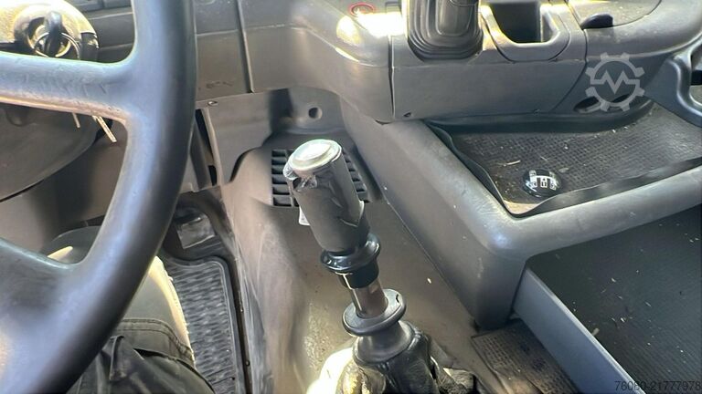 Standard tractor Scania 124-420 (PTO / CUMMINS / MANUAL GEARBOX / BOITE...