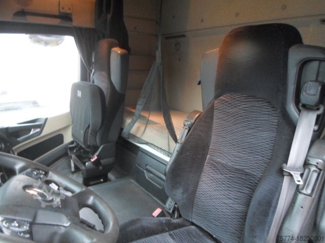 Tipper truck MERCEDES-BENZ 1851 L/ Getreidekipper