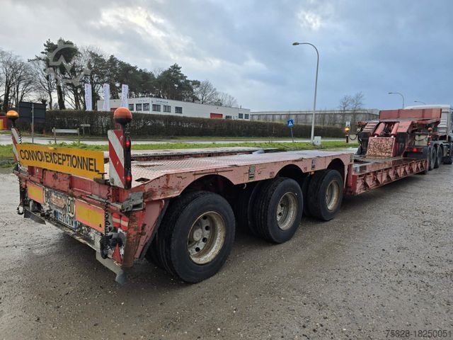 Low loader semitrailer NOOTEBOOM EURO-71-13 / 1+3 Achs / 73800 Kg GG.