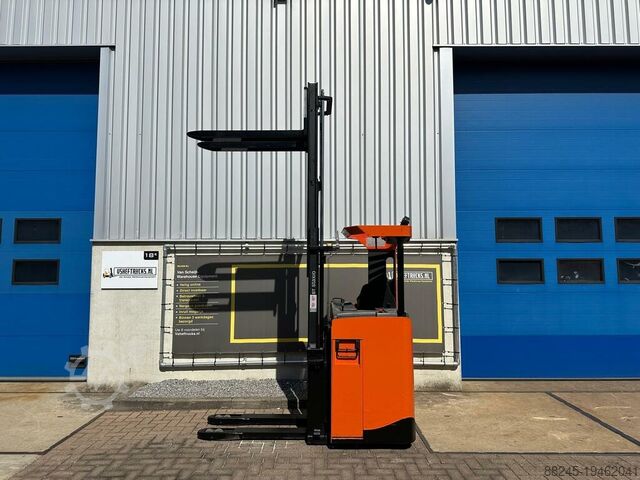 BT electric sit-down stacker, 2900mm, year 2016 BT SRE135