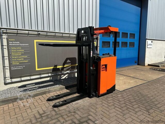 BT electric sit-down stacker, 2900mm, year 2016 BT SRE135