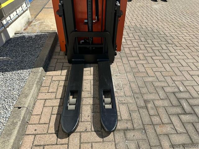 BT electric sit-on stacker, 2900 mm lift height, year 2016 BT SRE135