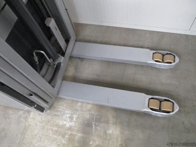 High lifting pallet truck STILL EXV16