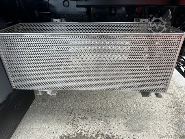 Flatbed truck MAN 26.480 TGS BLL 6x2 Palfinger PK 34.002 SH FlyJib