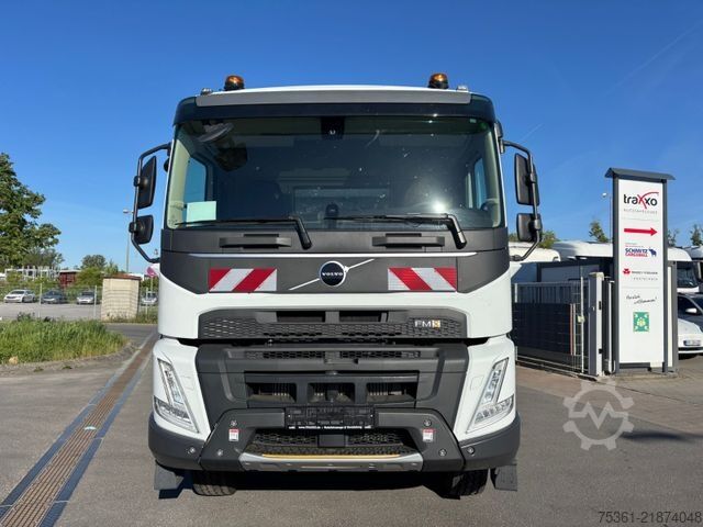 Tipper truck VOLVO FMX 500 8X4 Hinterkipper SchmitzCargobull 16,2m3