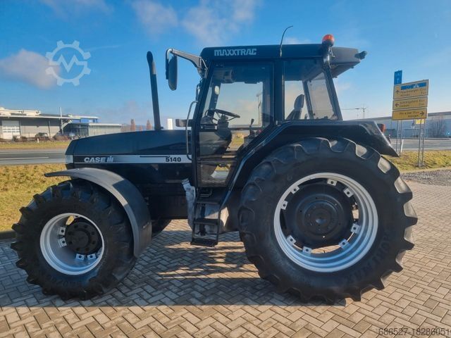 Traktor CASE 5140