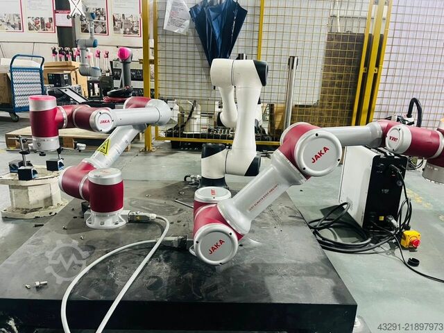 Industrial robot Cobot JAKA ZU 7 CAB12