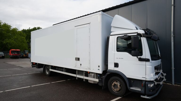 Suitcase MAN TGL 12.190 Closed box truck