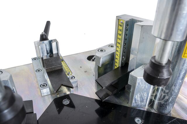 Hydraulische Aluminium-Eckpressenmaschine PLASTMAK PVC ALÜMİNYUM İŞLEME MAKİNALARI SÇ 902 S
