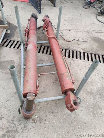 Hydrauliksystem Hyva Pistons hydraulic cylinders / hydraulisch