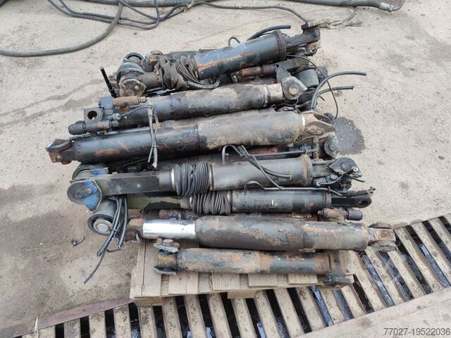 Hydrauliksystem Hyva Pistons hydraulic cylinders / hydraulisch