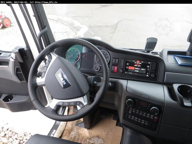 Standard SZM MAN TGX 18.500 4x2 LLS ZF 16 S Luft Luft Leder Intar