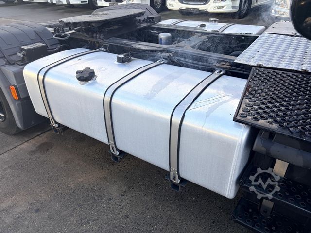 Volumen SZM IVECO STRALIS 480 * H-WAY * RETARDER * STANDKLIMA *