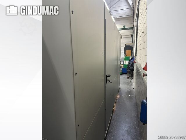 VERTIKALES BEARBEITUNGSZENTRUM CHIRON FZ 18 L