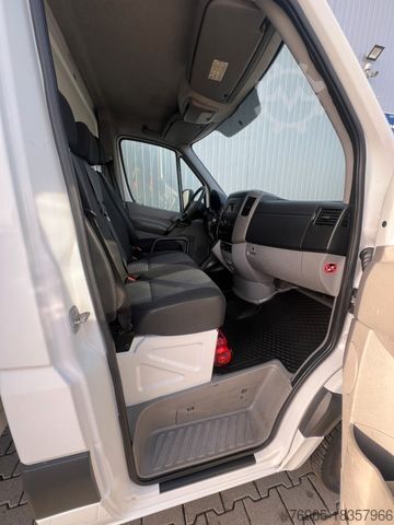 Transporter mit Koffer MERCEDES-BENZ Sprinter 316 AUTOMATIK KLIMA WEBASTO LADEBORD