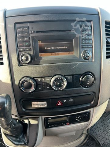 Transporter mit Koffer MERCEDES-BENZ Sprinter 316 AUTOMATIK KLIMA WEBASTO LADEBORD