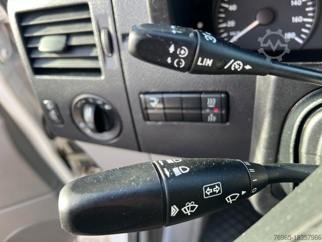 Transporter mit Koffer MERCEDES-BENZ Sprinter 316 AUTOMATIK KLIMA WEBASTO LADEBORD