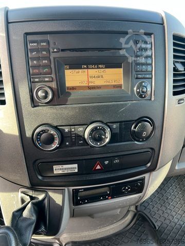 Transporter mit Koffer MERCEDES-BENZ Sprinter 316 AUTOMATIK KLIMA WEBASTO LADEBORD