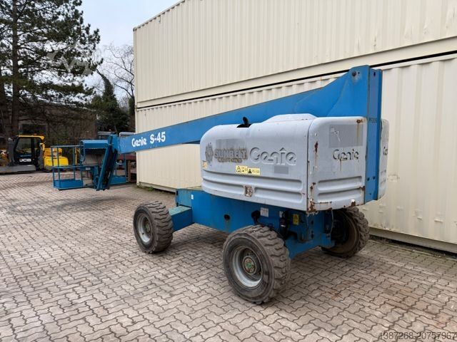 Arbeitsbühne GENIE S45 / 4x4 Diesel / 15.7 Meter / 2015 BJ