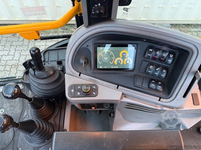 Baggerlader JCB 3CX Plus, 2022 BJ, 3.126 H, 81 KW/ 110 PS