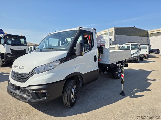 Three-way tipper van Iveco Daily 35