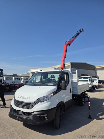 Three-way tipper van Iveco Daily 35