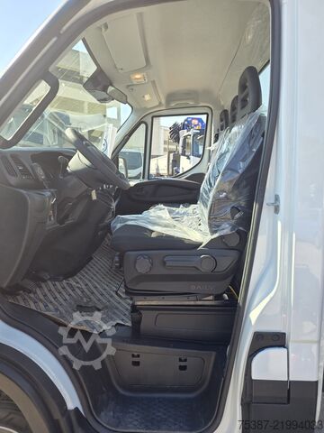 Three-way tipper van Iveco Daily 35