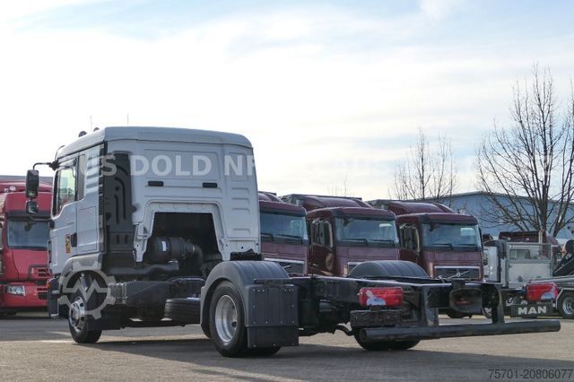 Transporter Fahrgestell MAN TGL 8.180 Fahrgestell Kühlbox Navi Euro 6
