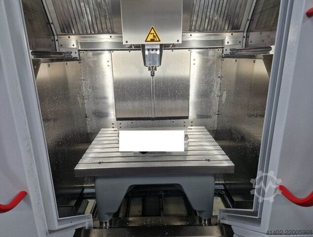 Vertical machining center Hermle C 250 V