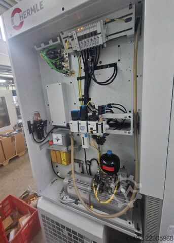 Vertical machining center Hermle C 250 V