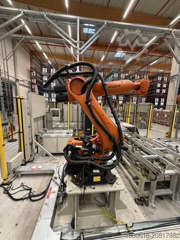 FLR – KR C4 Industrieroboter KUKA KR 210 R2700 extra