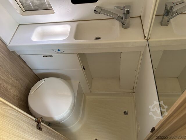 Wohnwagen/Wohnmobil Fiat Weinsberg Carabus 600 K | 4 Posti Letto | Completamente Attrezzato