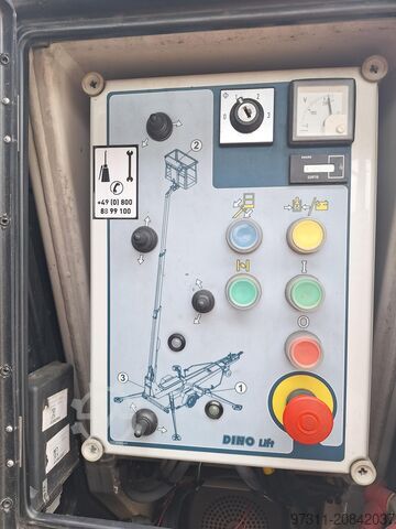 Anhänger-Teleskop Arbeitsbühne DINOLIFT 180T