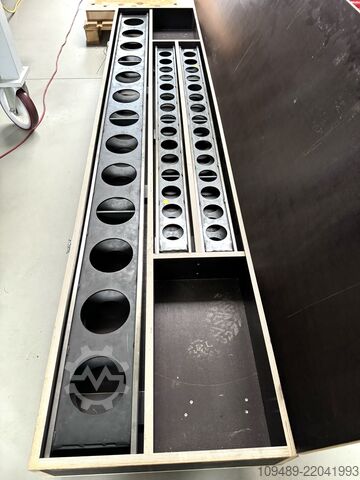 Surface plate/measurement gauge set in wooden box Messleisten/Montagelineale Messleistensatz in Holzkiste