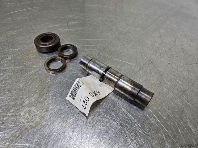 Kramer 512-Steering pivot pin/Achsschenkelbolzen/Fuseepen Kramer 512-Steering pivot pin/Achsschenkelbolzen/Fuseepen