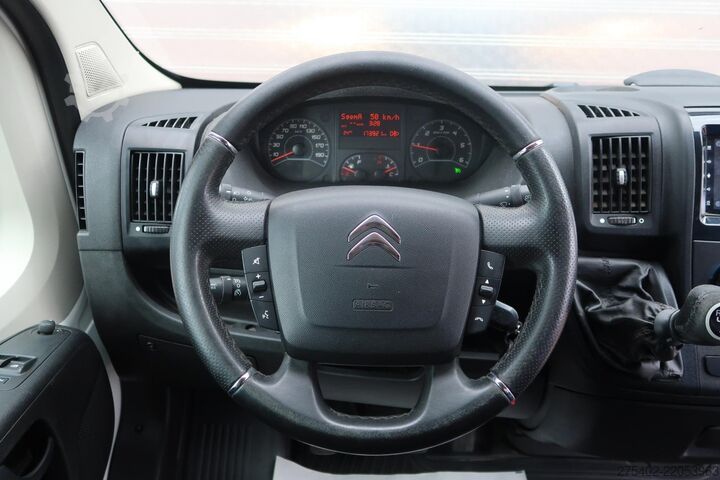 High-roof van Citroen Jumper 30 2.2 BlueHDi 140 L2H1 Club IMPERIAAL/ ...