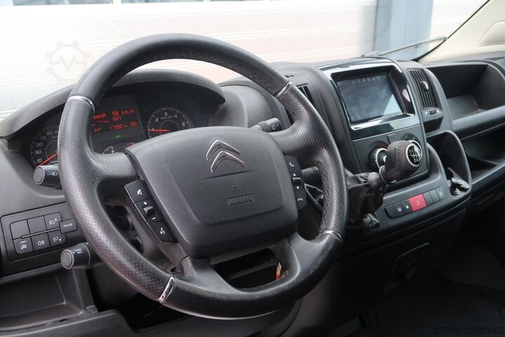 High-roof van Citroen Jumper 30 2.2 BlueHDi 140 L2H1 Club IMPERIAAL/ ...