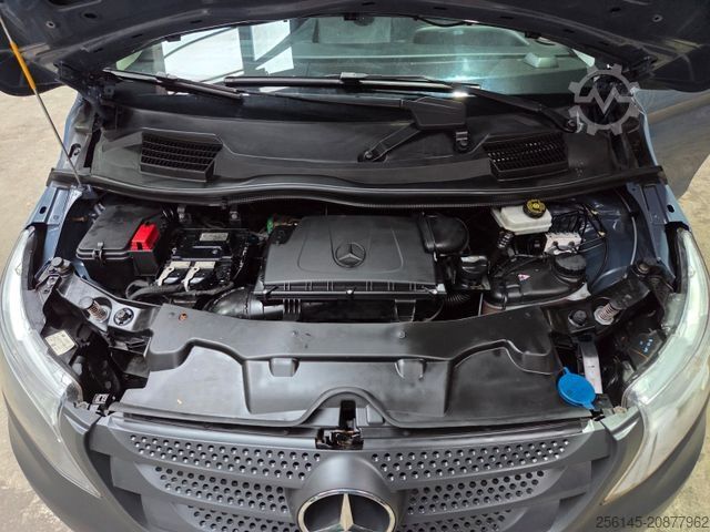 Minibus MERCEDES-BENZ Vito Kasten 110  Kamera Tempom. Klima Tüv neu E6