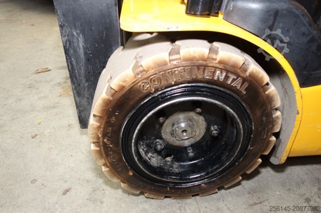 Front loader forklift HYUNDAI 18BT-9U  UVV  4,25m Hubh 1680kg Ladegerät