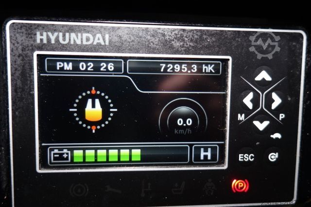 Front loader forklift HYUNDAI 18BT-9U  UVV  4,25m Hubh 1680kg Ladegerät